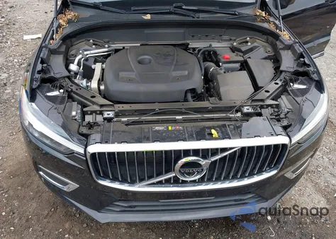 2021 Volvo Xc60 T5 Inscription z USA, uszkodzony, nr VIN YV4102DL5M1881425